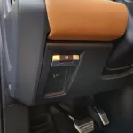 Land Rover Defender p400 2024 Model Year Black Color Exterior - Thumbnail 18