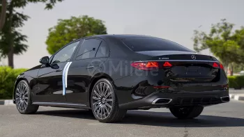 MERCEDES-BENZ E CLASS E200 2025 MODEL YEAR PETROL OBSIDIAN BLACK COLOR