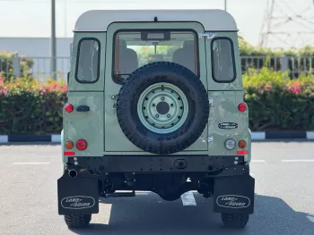 Land Rover Defender 110 Heritage 2016 Model Year German Specs