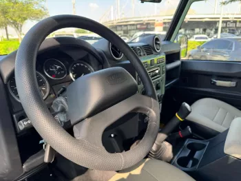 Land Rover Defender 110 Heritage 2016 Model Year German Specs