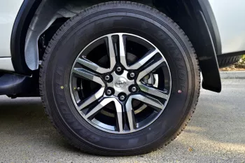TOYOTA FORTUNER GX2 2025 MODEL YEAR 2.7L PETROL 4WD WHITE COLOR