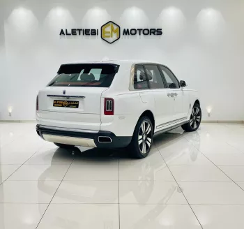 ROLLS ROYCE CULLINAN 2019 MODEL YEAR WHITE COLOR EXTERIOR