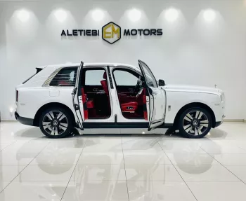 ROLLS ROYCE CULLINAN 2019 MODEL YEAR WHITE COLOR EXTERIOR