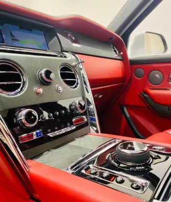 ROLLS ROYCE CULLINAN 2019 MODEL YEAR WHITE COLOR EXTERIOR