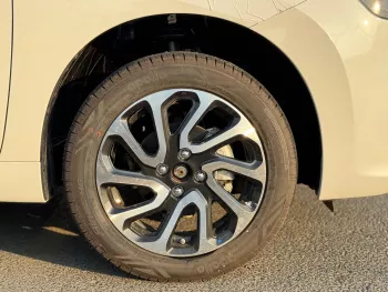 Suzuki Baleno GLX 1.5L Petrol GCC Specs 2025 Model Year White Color