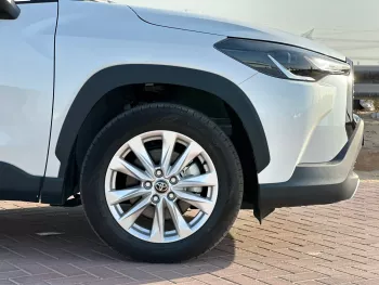 TOYOTA COROLLA CROSS 2024 2.0L WHITE COLOR EXTERIOR