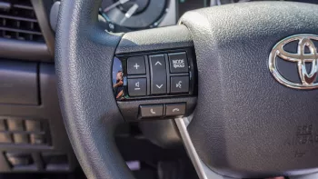 TOYOTA HILUX 2.7L PETROL SINGLE CAB 2025 MODEL YEAR WHITE COLOR