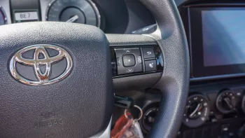 TOYOTA HILUX 2.7L PETROL SINGLE CAB 2025 MODEL YEAR WHITE COLOR