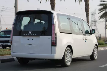 HYUNDAI STARIA 2025 MODEL YEAR PETROL COMFORT WHITE COLOR EXTERIOR