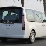 HYUNDAI STARIA 2025 MODEL YEAR PETROL COMFORT WHITE COLOR EXTERIOR - Thumbnail 4