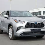 TOYOTA HIGHLANDER 2023 MODEL YEAR 2.5L HYBRID LIMITED SILVER COLOR - Thumbnail 2