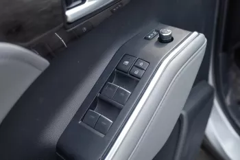 TOYOTA HIGHLANDER 2023 MODEL YEAR 2.5L HYBRID LIMITED SILVER COLOR