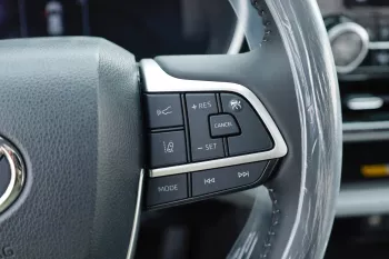 TOYOTA HIGHLANDER 2023 MODEL YEAR 2.5L HYBRID LIMITED SILVER COLOR