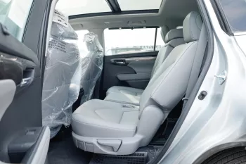 TOYOTA HIGHLANDER 2023 MODEL YEAR 2.5L HYBRID LIMITED SILVER COLOR