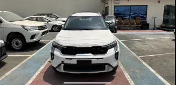 Kia Sonet Mid 2024 Model Year Option 1.5l Petrol White Color Exterior