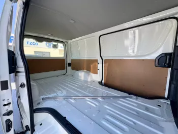 Toyota Hiace VAN 2.7L Petrol GCC Specs 2024 Model Year White Color Exterior