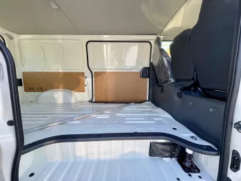 Toyota Hiace VAN 2.7L Petrol GCC Specs 2024 Model Year White Color Exterior