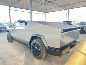 Tesla Cybertruck 2025 Model Year Foundation Series