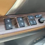 TOYOTA FORTUNER 2.7L FULL OPTION PETROL 2024 MODEL YEAR WHITE COLOR - Thumbnail 7