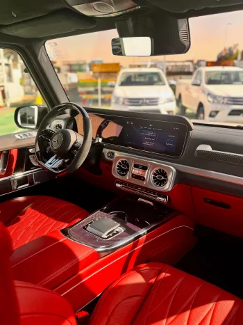 MERCEDES-BENZ G63 2025 MODEL YEAR V8 4.0L PETROL BLACK COLOR EXTERIOR