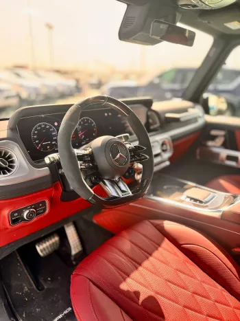 MERCEDES-BENZ G63 2025 MODEL YEAR V8 4.0L PETROL GREY COLOR