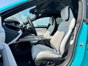 Xiaomi SU7 MAX 495kW Pure Electric 2024 Model Year Aqua Blue Color Exterior