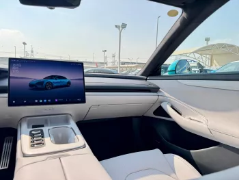 Xiaomi SU7 MAX 495kW Pure Electric 2024 Model Year Aqua Blue Color Exterior