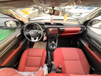 Toyota Hilux GL 2025 Model Year 2.4L Diesel 4WD Whit Color Exterior