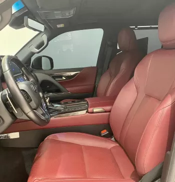 LEXUS LX SIGNATURE 2023 MODEL YEAR BLACK COLOR EXTERIOR GCC SPECS