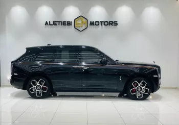 ROLLS ROYCE CULLINAN 2022 MODEL YEAR BLACK COLOR EXTERIOR