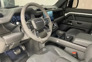 LAND ROVER DEFENDER 110 HSE P525 V8 EDITION 2024 MODEL YEAR WHITE COLOR