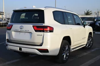 TOYOTA LAND CRUISER 300 GXR 2025 MODEL YEAR V6 3.3L DIESEL WHITE COLOR