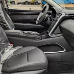 Hyundai Tucson 2024 Model year 1.5L Turbo White Color Exterior Black Interior - Thumbnail 3