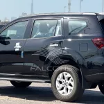 Nissan X-TERRA 2.5L 2023 Model Year 4WD SE 7AT Black Color Exterior - Thumbnail 2