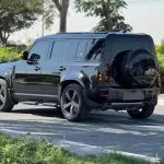 Land Rover Defender 110 HSE 2024 Model Year GCC Specs Black Color Exterior - Thumbnail 6