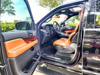 LINCOLN NAVIGATOR 2022 MODEL YEAR BLACK COLOR EXTERIOR