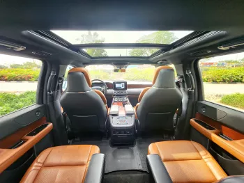LINCOLN NAVIGATOR 2022 MODEL YEAR BLACK COLOR EXTERIOR
