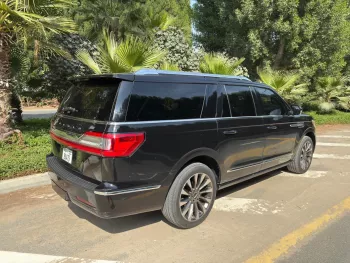 LINCOLN NAVIGATOR 2022 MODEL YEAR BLACK COLOR EXTERIOR