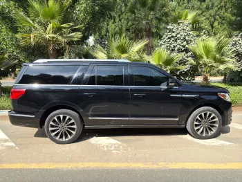 LINCOLN NAVIGATOR 2022 MODEL YEAR BLACK COLOR EXTERIOR