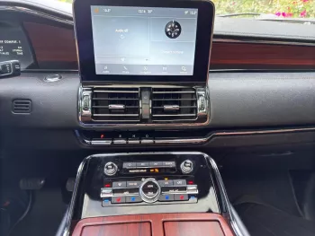 LINCOLN NAVIGATOR 2022 MODEL YEAR BLACK COLOR EXTERIOR