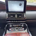 LINCOLN NAVIGATOR 2022 MODEL YEAR BLACK COLOR EXTERIOR - Thumbnail 9