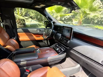 LINCOLN NAVIGATOR 2022 MODEL YEAR BLACK COLOR EXTERIOR