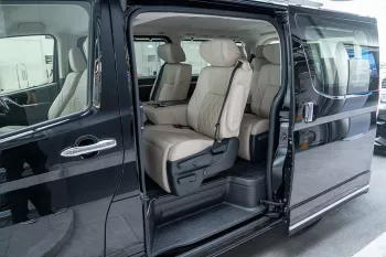 RHD TOYOTA GRANDVIA MAJESTY 2024 MODEL YEAR DIESEL AUTOMATIC BLACK
