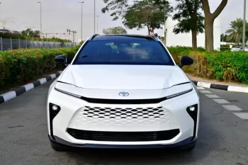 TOYOTA CROWN SIGNIA LIMITED 2025 MODEL YEAR HYBRID WHITE COLOR