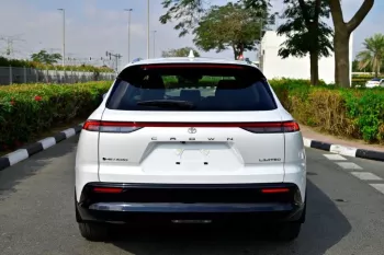 TOYOTA CROWN SIGNIA LIMITED 2025 MODEL YEAR HYBRID WHITE COLOR