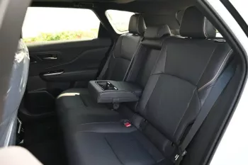 TOYOTA CROWN SIGNIA LIMITED 2025 MODEL YEAR HYBRID WHITE COLOR