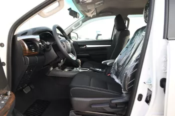 TOYOTA HILUX DOUBLE CAB PICKUP VX 2025 MODEL YEAR PETROL 4WD AUTOMATIC