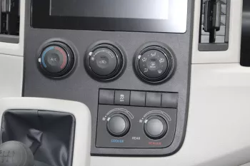 TOYOTA HIACE BUS 3.5L 2024 MODEL YEAR PETROL V6 13 SEATER DX MANUAL