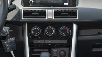 MITSUBISHI XPANDER MIDLINE 1.5L 2025 MODEL YEAR BROWN COLOR