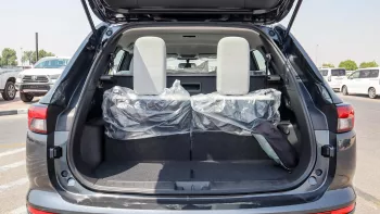 MITSUBISHI OUTLANDER 2025 MODEL YEAR 2.5L PETROL MIDLINE GRAY COLOR